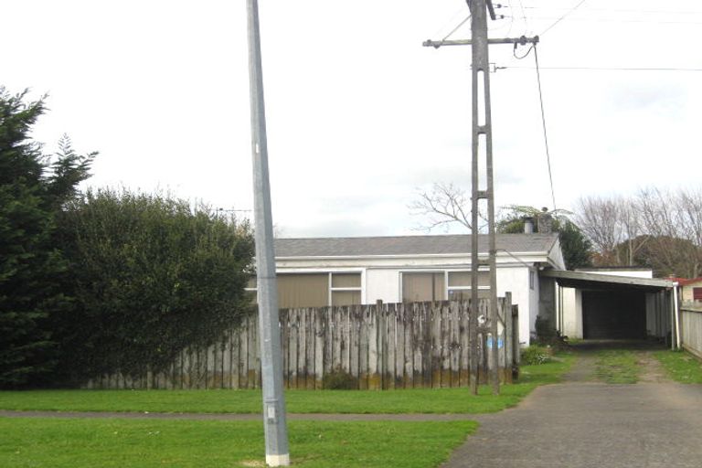 Photo of property in 16 High Street East, Waitara, 4320