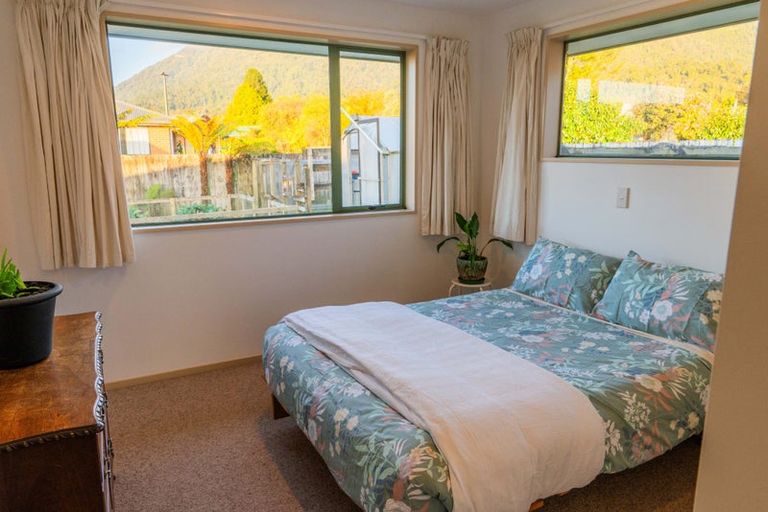 Photo of property in 17 Pekanga Drive, Fox Glacier, 7886