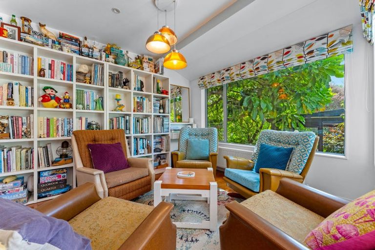 Photo of property in 87 Matipo Road, Mairangi Bay, Auckland, 0630