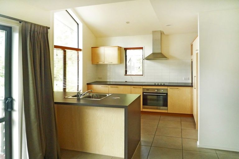Photo of property in Arno Apartment, 1/8 Mckerrow Place, Sunshine Bay, Queenstown, 9300