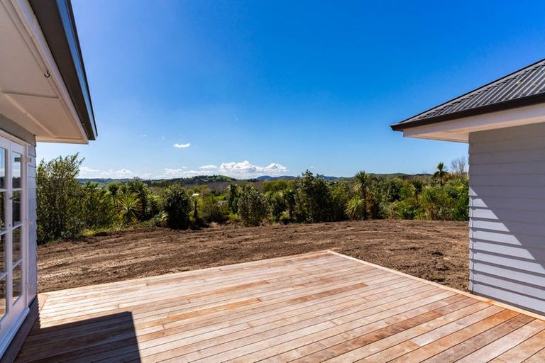 Photo of property in 960a Oneriri Road, Kaiwaka, 0573