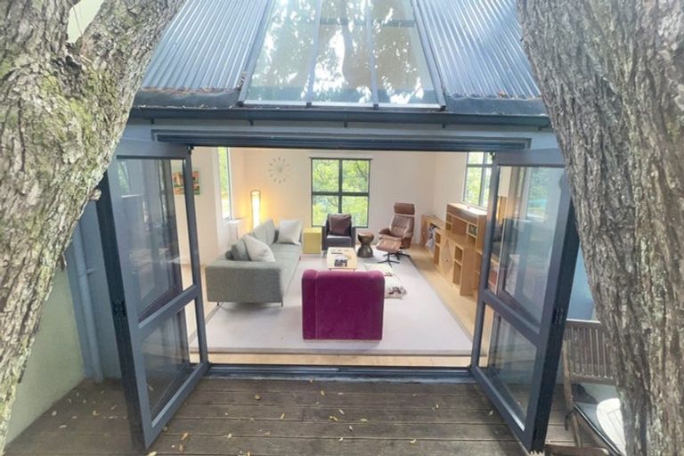 Photo of property in 19 Everton Terrace, Kelburn, Wellington, 6012