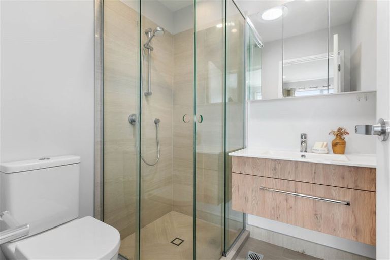 Photo of property in 5/2 Waipa Street, Birkenhead, Auckland, 0626