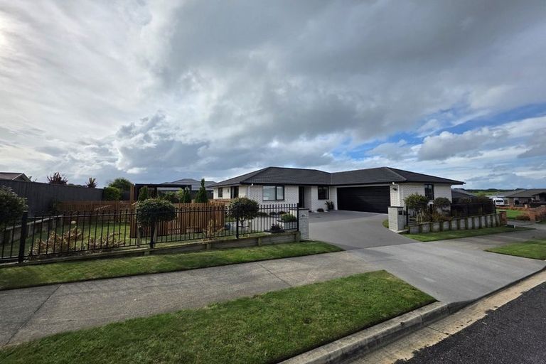Photo of property in 35 Keene Drive, Bell Block, New Plymouth, 4312