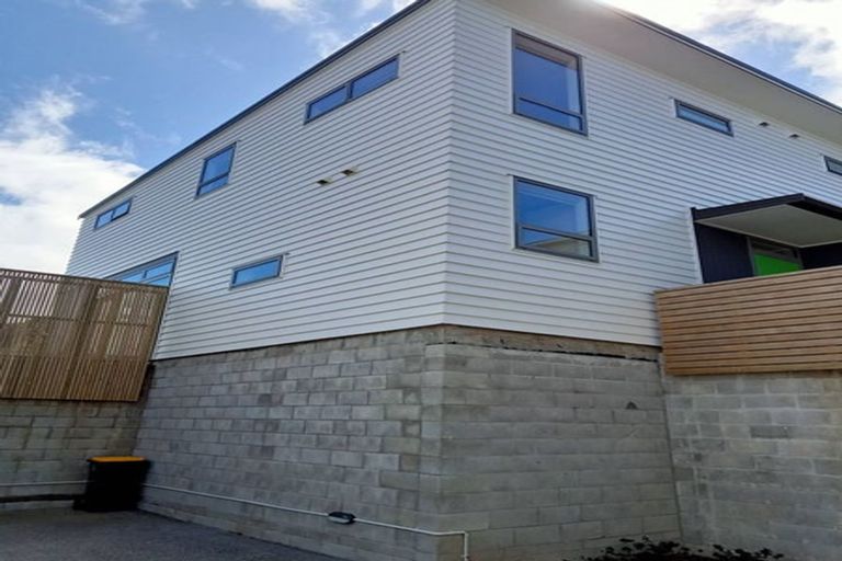 Photo of property in 7/30 Monowai Road, Johnsonville, Wellington, 6037