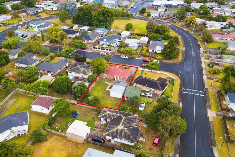 Photo of property in 4 Coles Place, Manurewa, Auckland, 2102