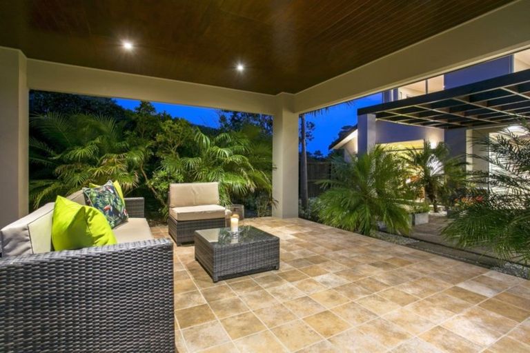 Photo of property in 182 Greenhithe Road, Greenhithe, Auckland, 0632