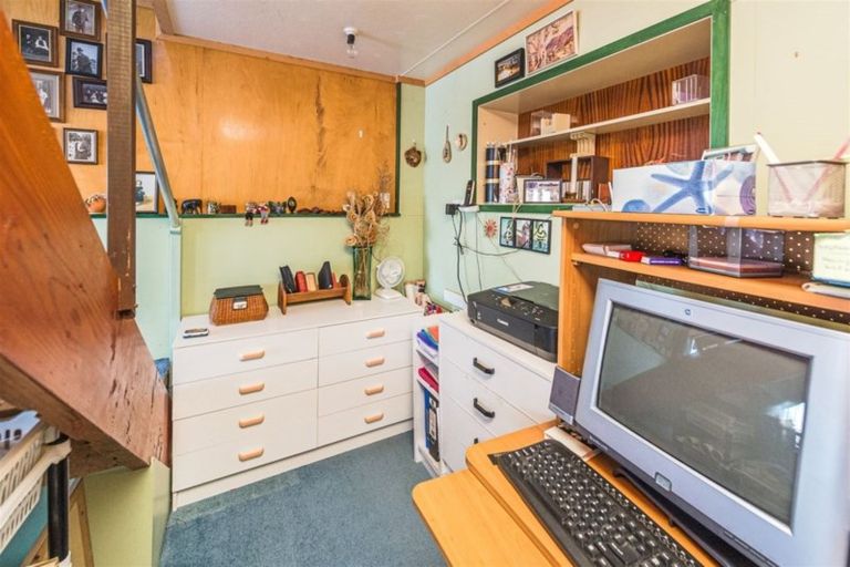 Photo of property in 6 Arundel Place, Springvale, Whanganui, 4501