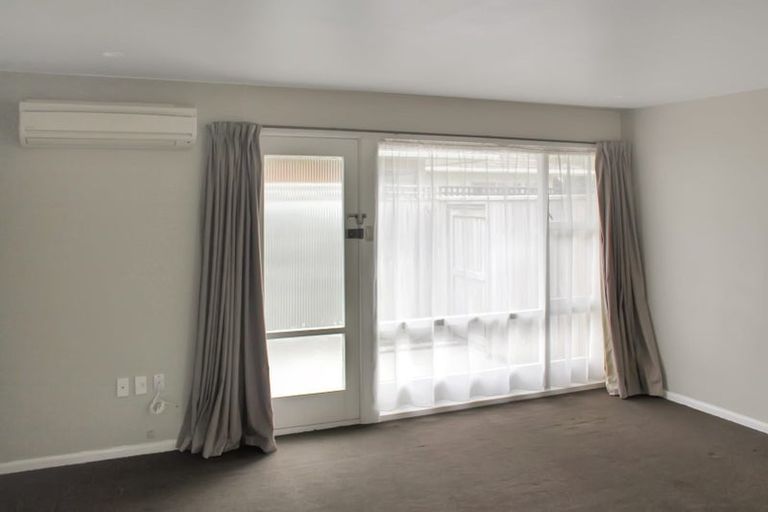 Photo of property in 2/92 Office Road, Merivale, Christchurch, 8014