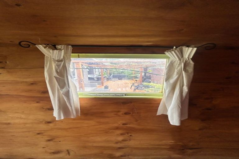 Photo of property in 51 Kent Street, Picton, 7220