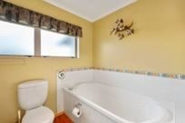 Photo of property in 14 Tawiri Place, Kuratau, Turangi, 3381