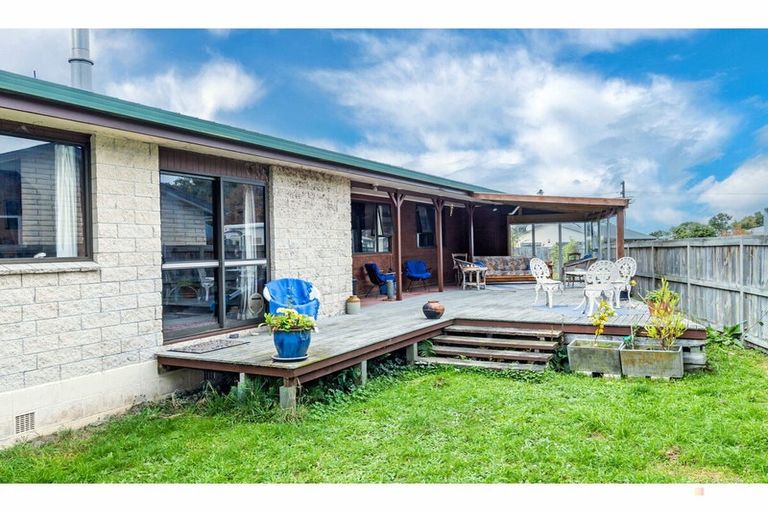 Photo of property in 19 Smith Street, Waimate, 7924