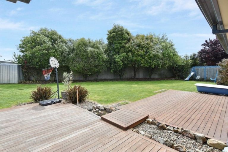 Photo of property in 6 Matson Close, Rangiora, 7400