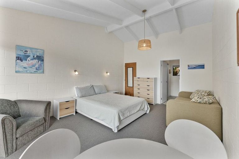 Photo of property in 51 Wairau Road, Oakura, 4314