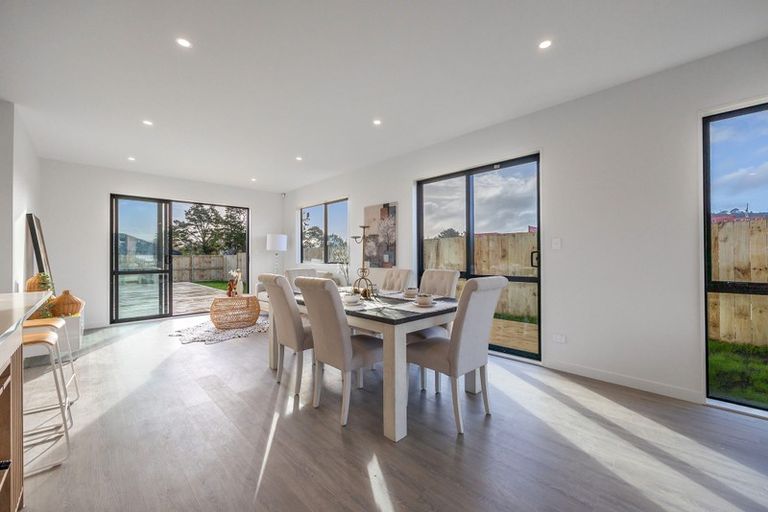 Photo of property in 14 Cutfield Lane, Kumeu, 0810