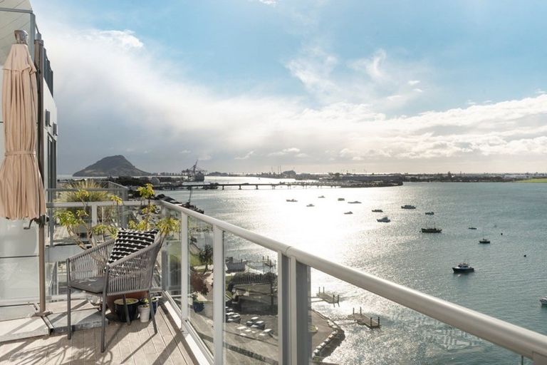 Photo of property in 15/72e Devonport Road, Tauranga, 3110