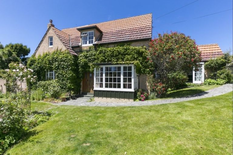 Photo of property in 16 Hauraki Street, Karori, Wellington, 6012