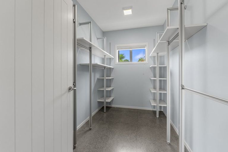 Photo of property in 14b Wairere Road, Waitakere, Henderson, 0782