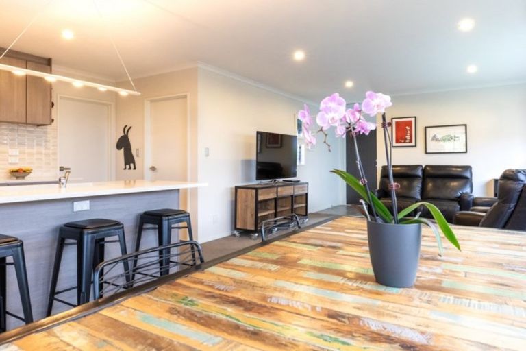 Photo of property in 19 Yatterina Avenue, Takanini, 2112