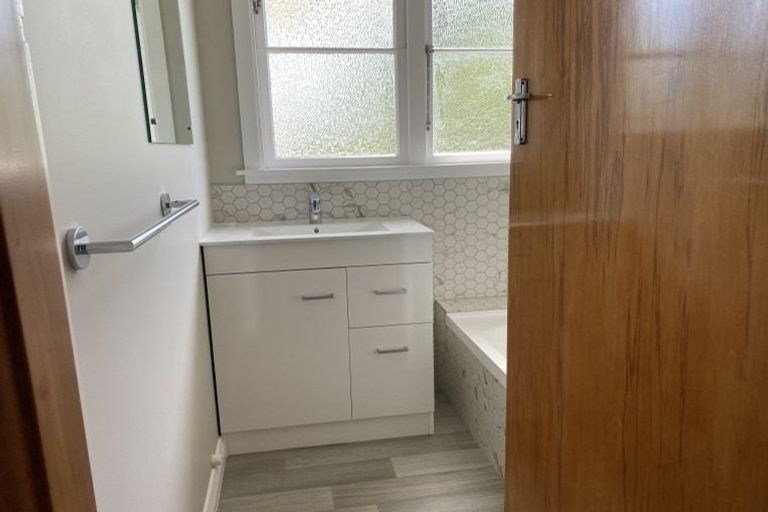 Photo of property in 54 Guy Avenue, Takaro, Palmerston North, 4410