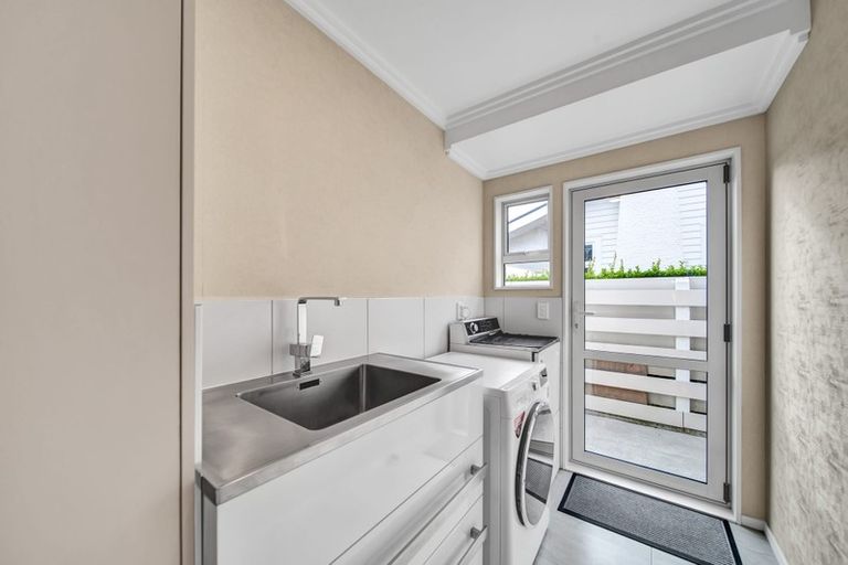 Photo of property in 11 Grey Street, Hawera, 4610