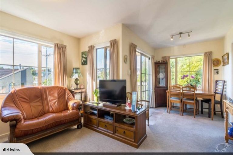 Photo of property in 243 Helensburgh Road, Helensburgh, Dunedin, 9010