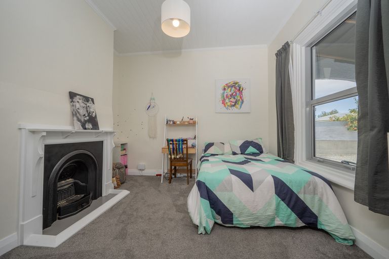 Photo of property in 22 Clutha Street, Alexandra, 9320