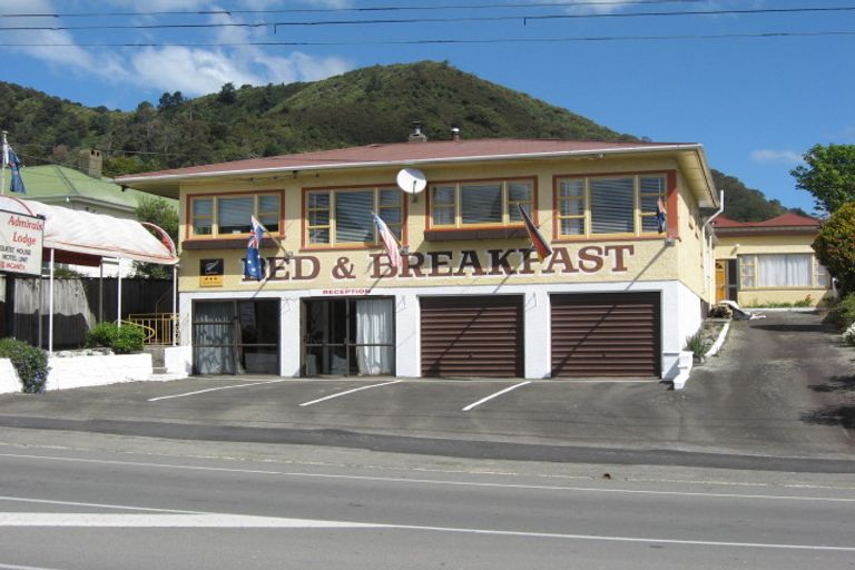 Photo of property in 22-53 Waikawa Road, Picton, 7220