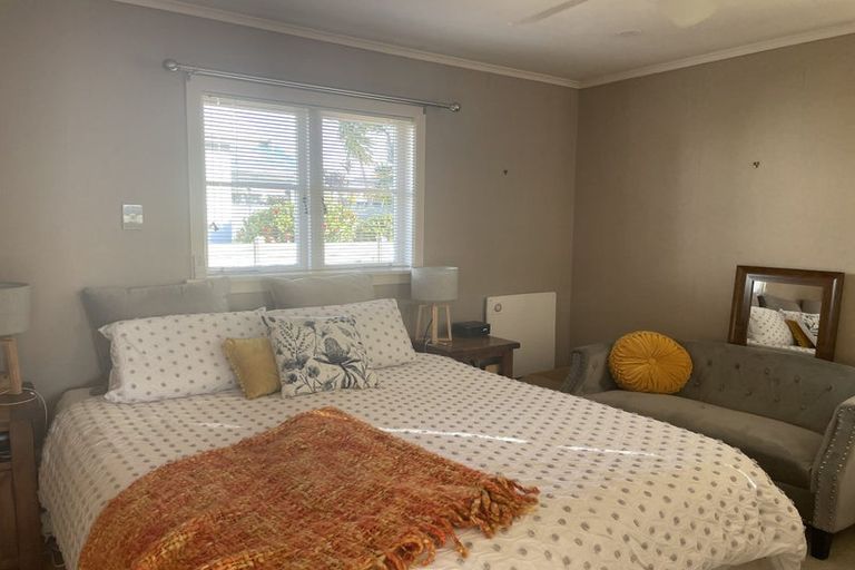 Photo of property in 7 River Road, Red Beach, 0932