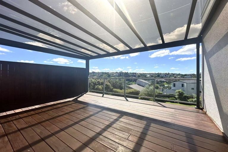 Photo of property in 19 Newhaven Terrace, Mairangi Bay, Auckland, 0630