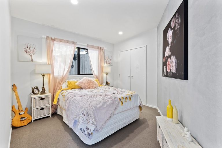 Photo of property in 120 Awaruku Road, Torbay, Auckland, 0630