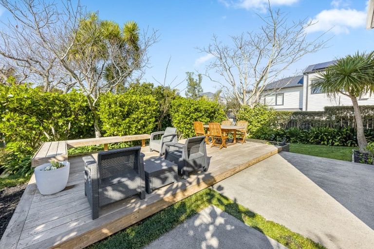 Photo of property in 55 Dignan Street, Point Chevalier, Auckland, 1022
