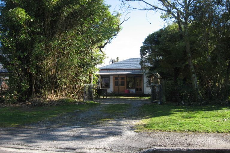 Photo of property in 33 Fraser Street, Ross, 7812