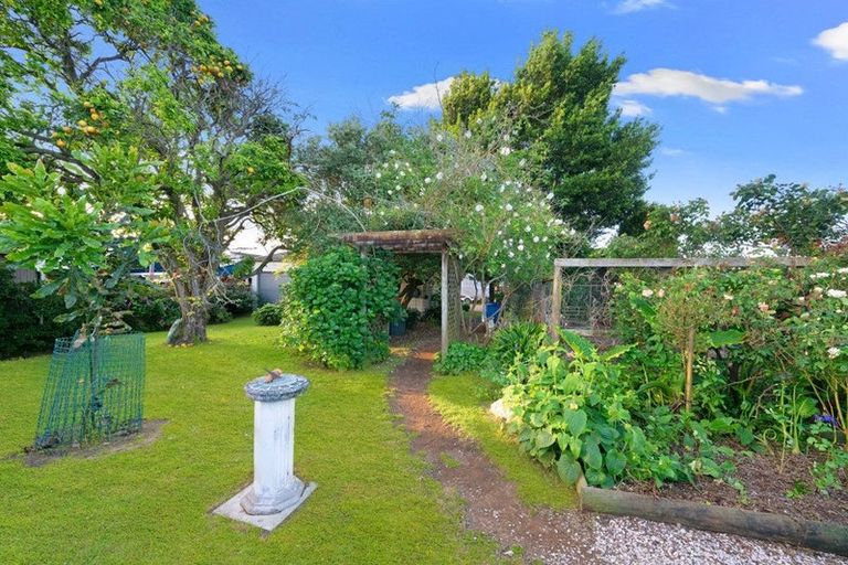 Photo of property in 27 Walters Road, Takanini, 2112