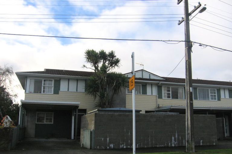 Photo of property in 2/1 Waikare Avenue, Waiwhetu, Lower Hutt, 5010