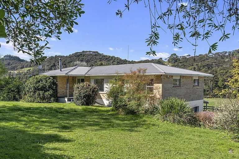 Photo of property in 335 Peak Road, Kaukapakapa, Helensville, 0875