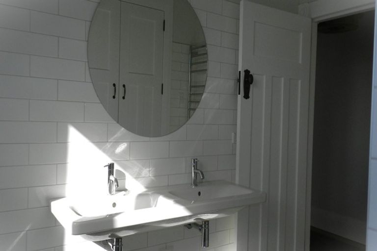 Photo of property in 24 Prime Road, Grey Lynn, Auckland, 1021