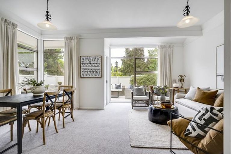 Photo of property in 4/14 Greenwood Road, Havelock North, 4130