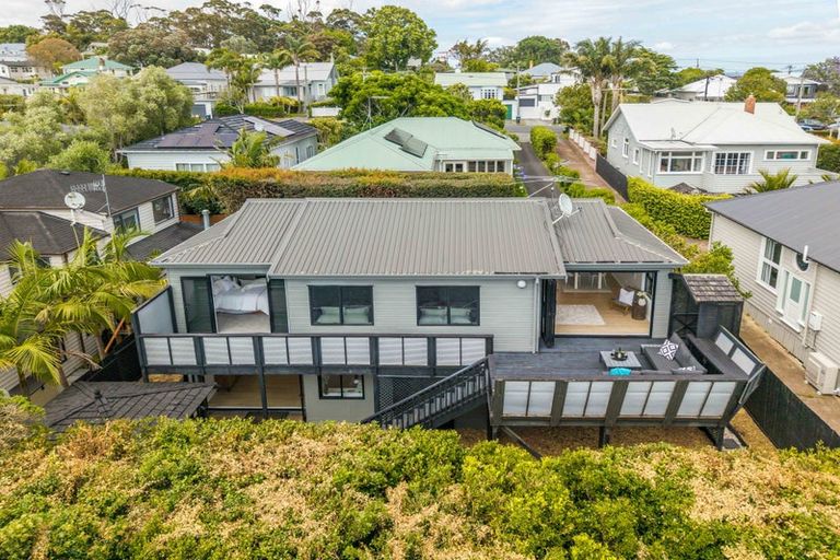 Photo of property in 49a Springfield Road, Morningside, Auckland, 1022
