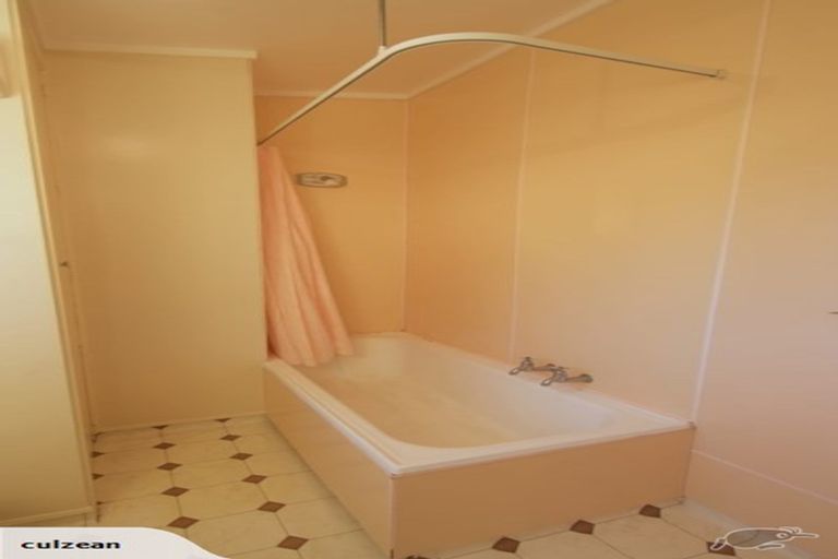 Photo of property in 1/77 Collier Avenue, Karori, Wellington, 6012