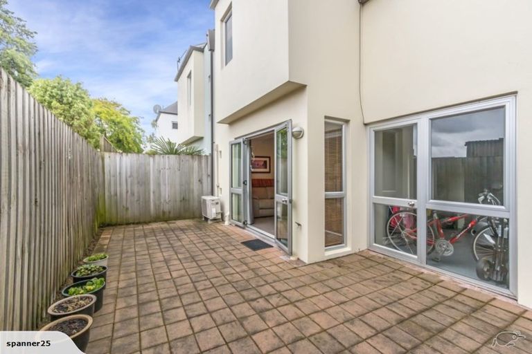 Photo of property in 3/53 Ely Street, Christchurch Central, Christchurch, 8013