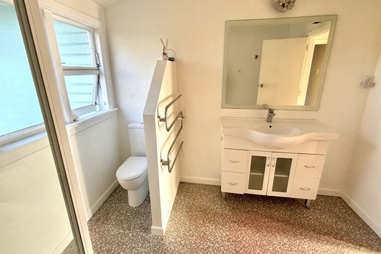 Photo of property in 240 Greers Road, Bryndwr, Christchurch, 8053