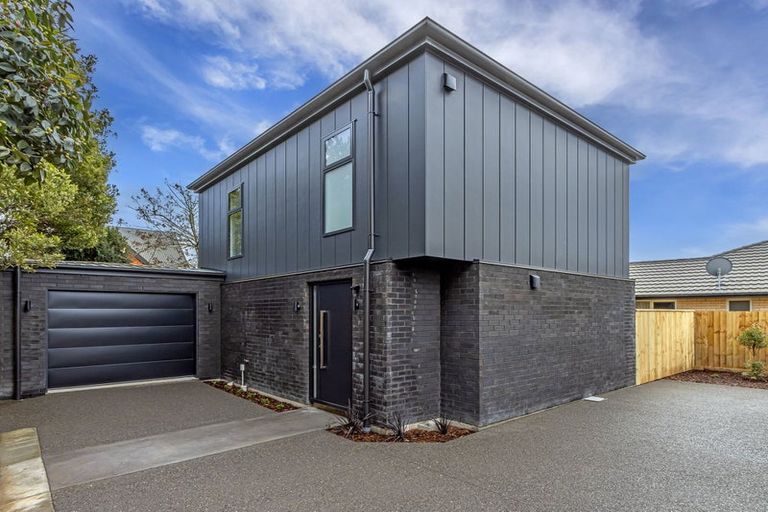 Photo of property in 2/45 Cranford Street, St Albans, Christchurch, 8014