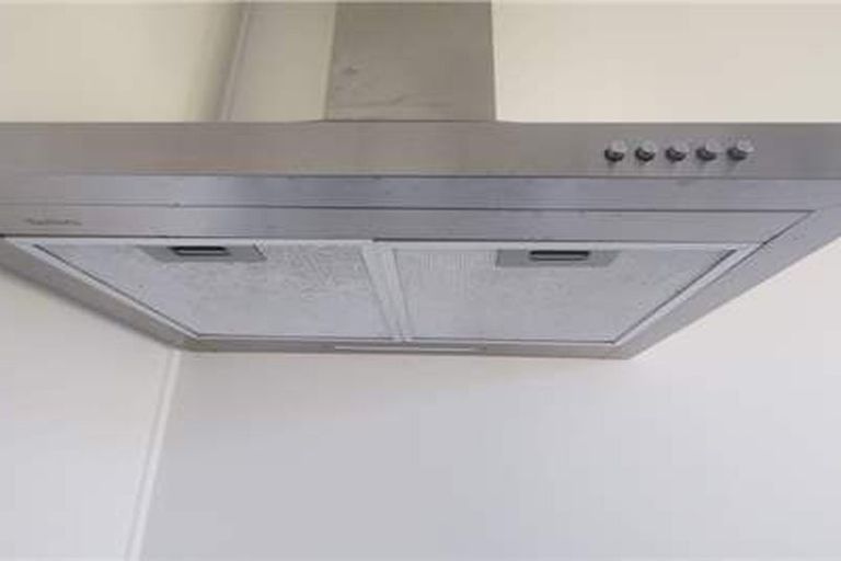 Photo of property in 6a Matahourua Crescent, Cannons Creek, Porirua, 5024