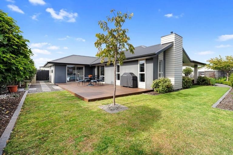 Photo of property in 34 Awatira Drive, Papamoa Beach, Papamoa, 3118