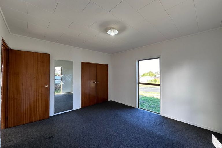 Photo of property in 180 Mahia Road, Wattle Downs, Auckland, 2103