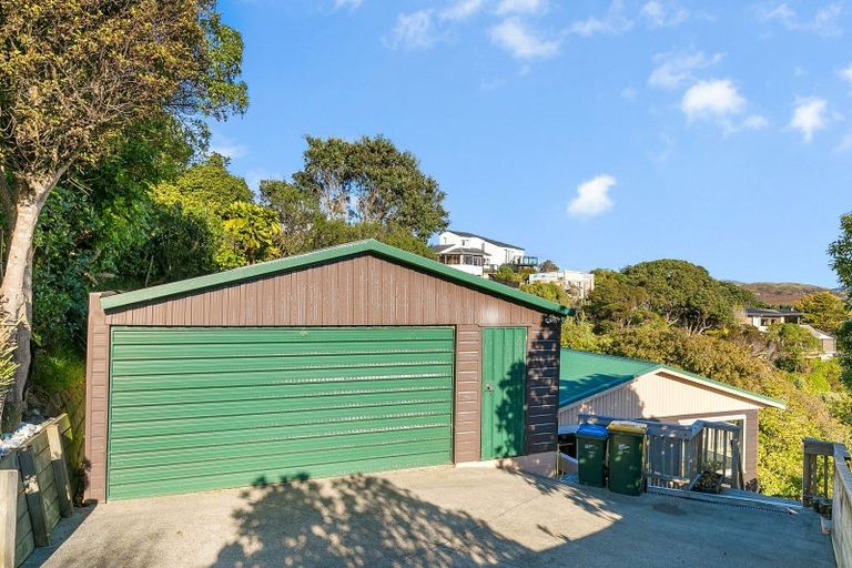 Photo of property in 3a Roys Road, Plimmerton, Porirua, 5026
