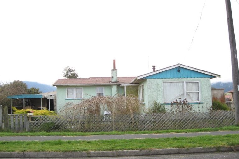 Photo of property in 5 Cromwell Street, Murchison, 7007