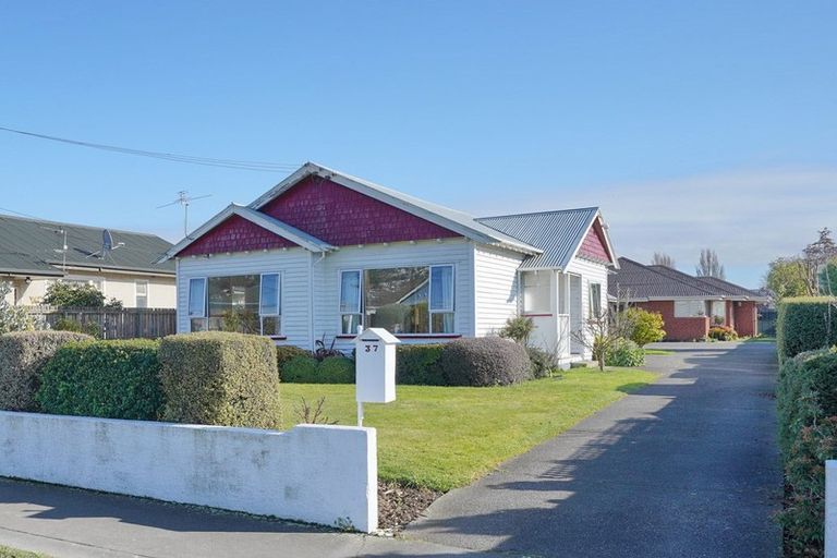 Photo of property in 37 Somerfield Street, Somerfield, Christchurch, 8024
