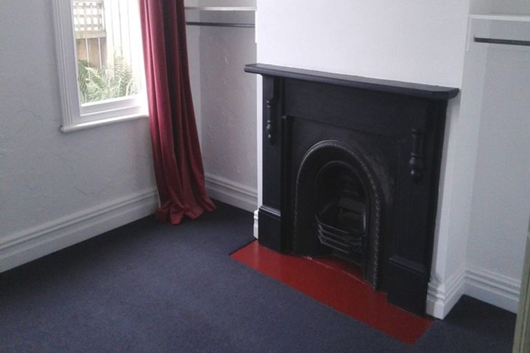 Photo of property in 16 Howe Street, North Dunedin, Dunedin, 9016